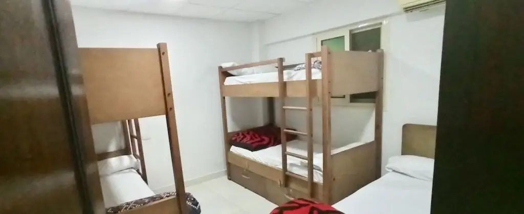 Ortak Ranzalı Oda, Sadece erkekler için (single bed in dorm)