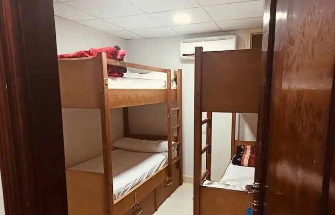 Ortak Ranzalı Oda, Sadece erkekler için (single bed in dorm)