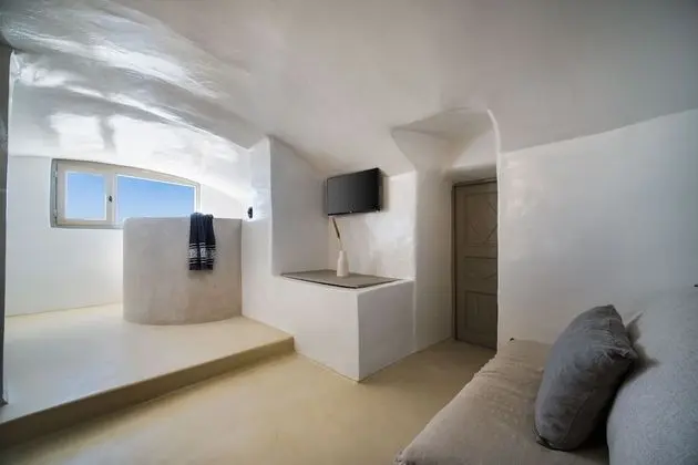 Cave Suite, Indoor Hot Tub