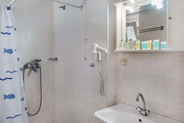 Standard Tek Büyük Yataklı Oda