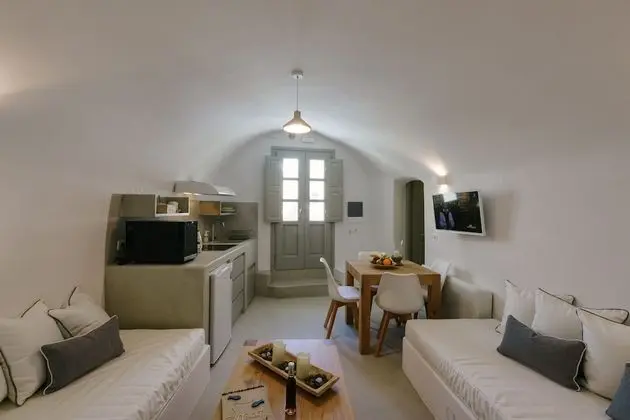 Traditional Villa (With Hot Tub)