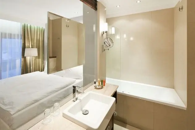 Superior Büyük Yataklı Tek Kişilik Oda