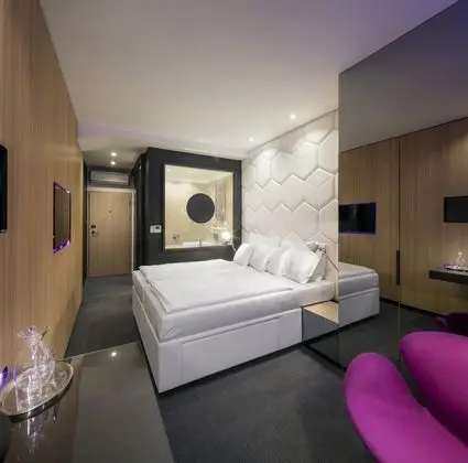 Superior Tek Büyük veya İki Ayrı Yataklı Oda (with Whirlpool)