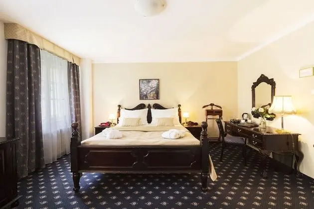 Deluxe Tek Büyük Yataklı Oda
