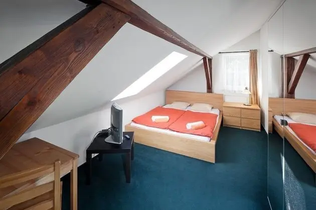 Tek Büyük Yataklı Oda