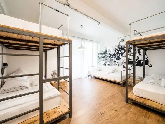 1 bed in 5-bed dormitory (mixed)