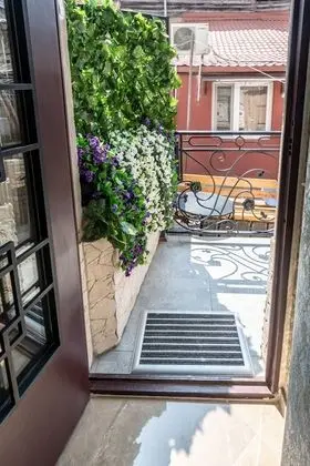 Luxury Süit, Avlu Manzaralı