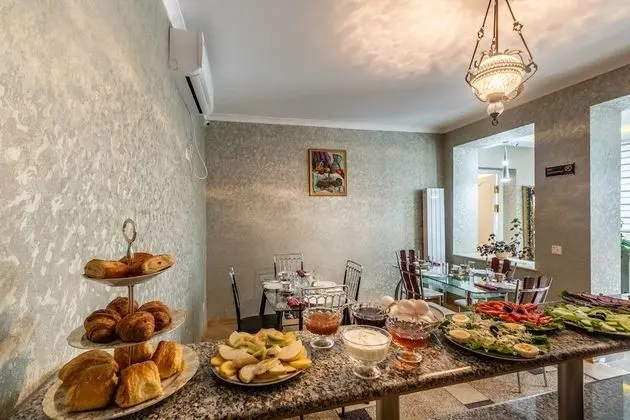 Superior Oda, 1 En Büyük (King) Boy Yatak ve Çekyat, Avlu Manzaralı