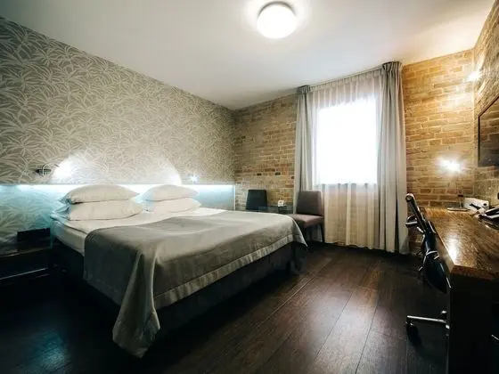 Tek Büyük Yataklı Oda, 1 Çift Kişilik Yatak