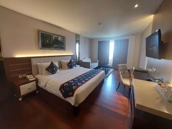 Executive Oda (Room Only with King Bed)