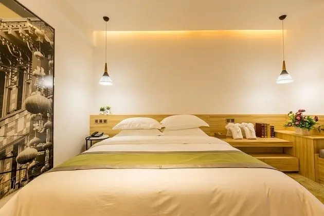 Deluxe Tek Büyük Yataklı Oda