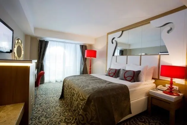 https://imagessl.etstur.com/files/images/hotelImages/TR/51219/l/Q-Premium-Resort-Genel-5528.jpg
