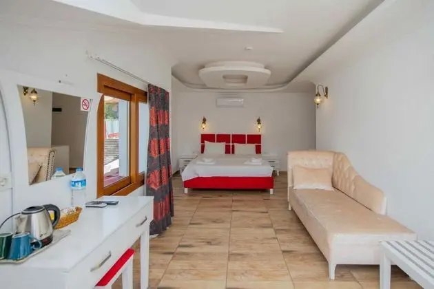 Çatı Katı Oda-Jakuzili, Deniz Manzaralı, Balkonlu