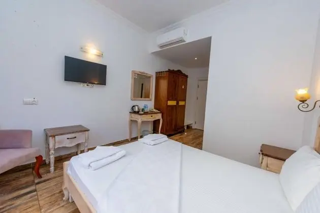 Havuz Manzaralı Çift Kişilik Oda, Havuz Manzaralı, Giriş Katı