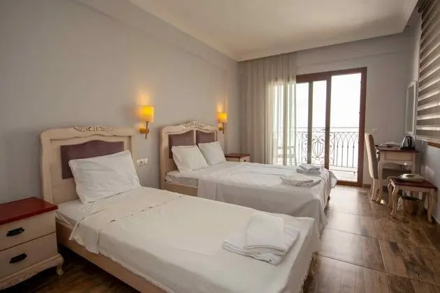 Standart Oda, Kısmi Deniz Manzaralı, Balkonlu