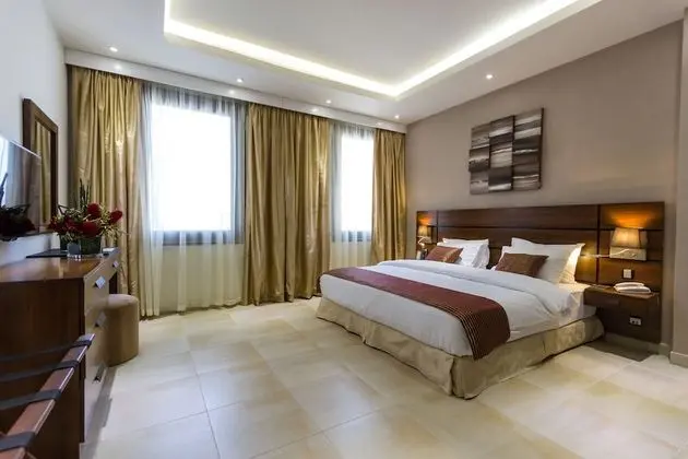 Deluxe Suite City View