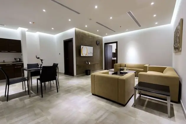 Deluxe Suite City View