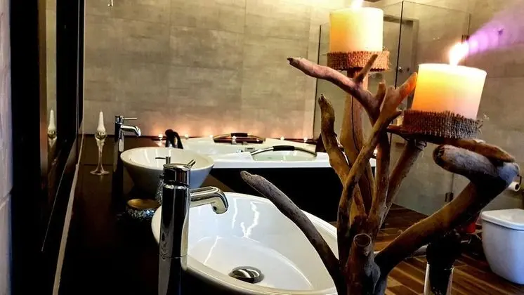 Deluxe Süit, 2 Yatak Odası, Sıcak Su Havuzu, Deniz Manzaralı