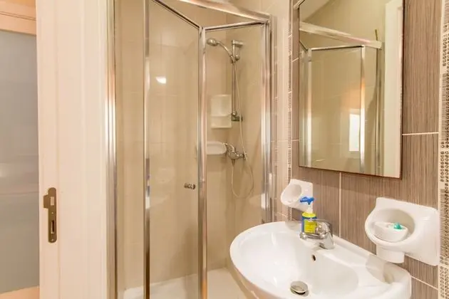 Family Apart Daire, Birden Çok Yatak, 2 Banyolu, Bahçeli (Qala - 3 Bedrooms Modern And Wellness)