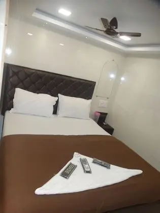 Deluxe Tek Büyük Yataklı Oda (Non AC)