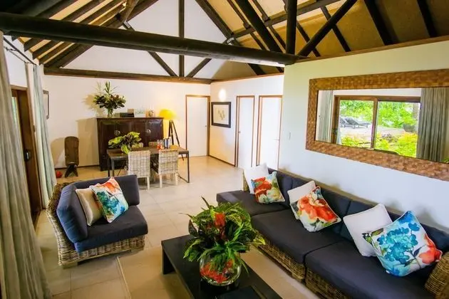 Royal Villa, 2 Yatak Odası, Plaj Manzaralı, Denize Sıfır
