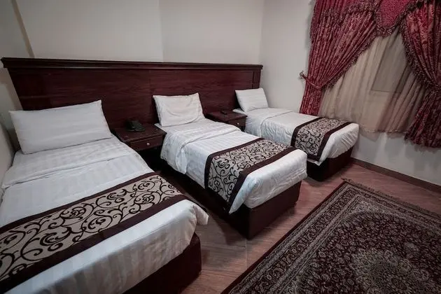 Üç Kişilik Oda