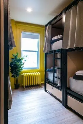 Ortak Ranzalı Oda, Sadece kadınlar için