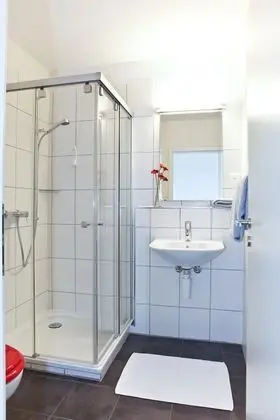 Tek Kişilik Oda, Sigara İçilmez, Dağ Manzaralı