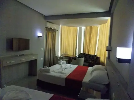 Üç Kişilik Oda, Balkon