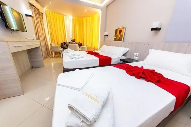 Üç Kişilik Oda, Balkon