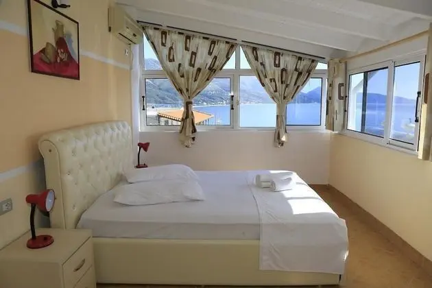 Üç Kişilik Oda, Bahçe Manzaralı