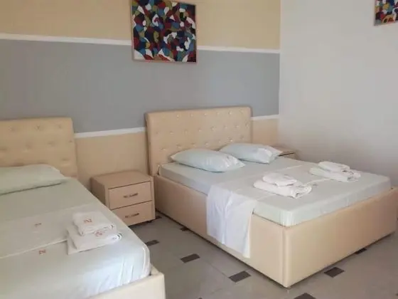 Üç Kişilik Oda, Bahçe Manzaralı