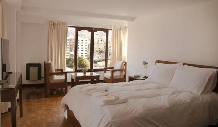Deluxe Süit, 1 En Büyük (King) Boy Yatak, Şehir Manzaralı, Dağ Yamacı