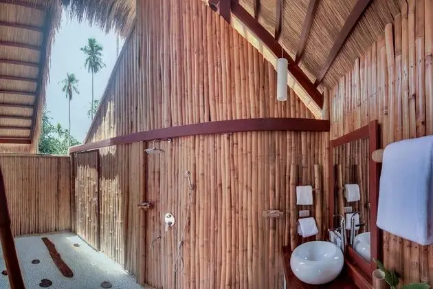 Kır Evi, Denize Sıfır