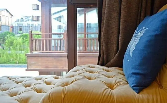 Design Tek Büyük veya İki Ayrı Yataklı Oda (A)