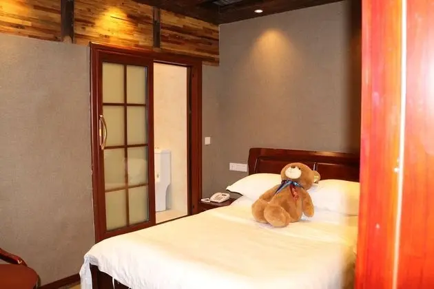 Comfort Tek Büyük Yataklı Oda