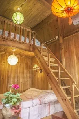 Traditional Tek Büyük Yataklı Oda