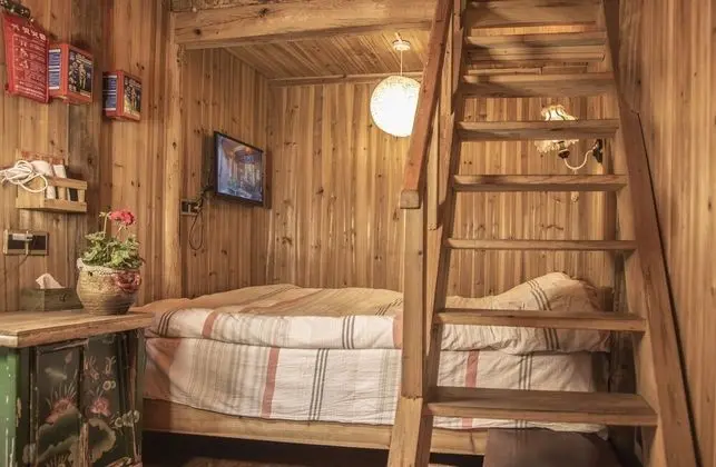 Traditional Tek Büyük Yataklı Oda