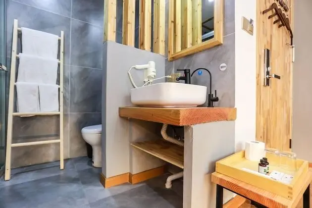 Deluxe Tek Büyük Yataklı Oda