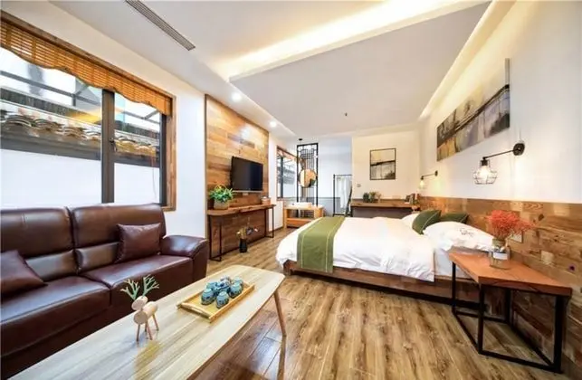 Deluxe Tek Büyük Yataklı Oda