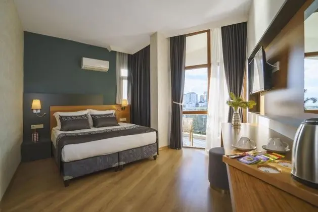 Deluxe Aile Odası, Deniz Manzaralı, Balkonlu