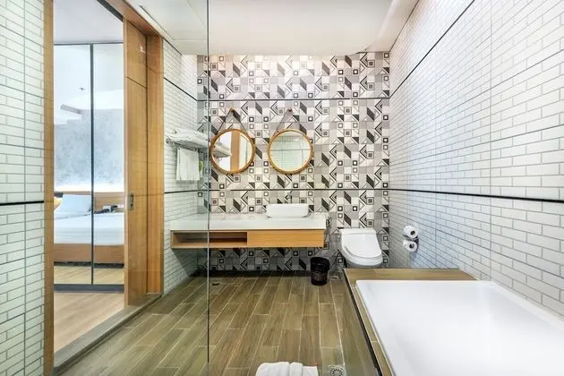 One Bedroom Suite