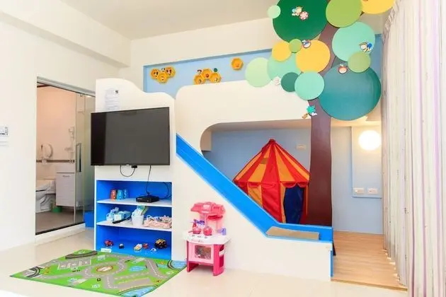 Family Oda, 2 Çift Kişilik Yatak, Sigara İçilmez, Balkon (2A)