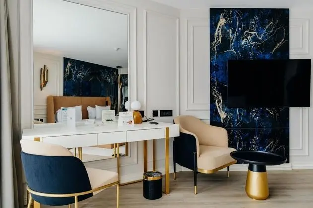 Junior Suite Room