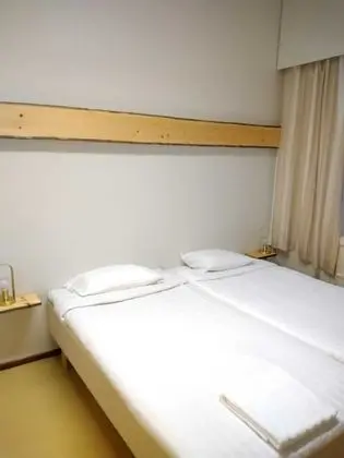 Üç Kişilik Oda