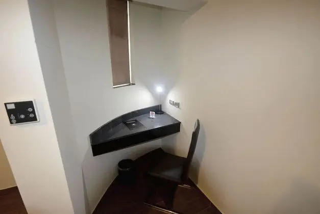 Deluxe Oda, 1 Büyük (Queen) Boy Yatak