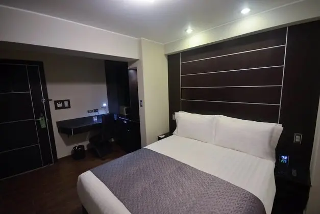 Standard Oda, 1 Büyük (Queen) Boy Yatak