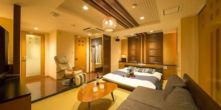 Luxury Tek Büyük Yataklı Oda
