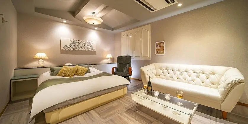 Luxury Tek Büyük Yataklı Oda