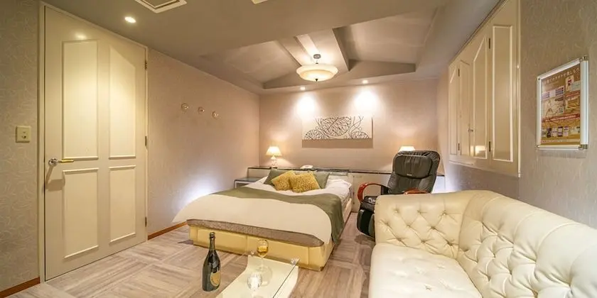 Luxury Tek Büyük Yataklı Oda